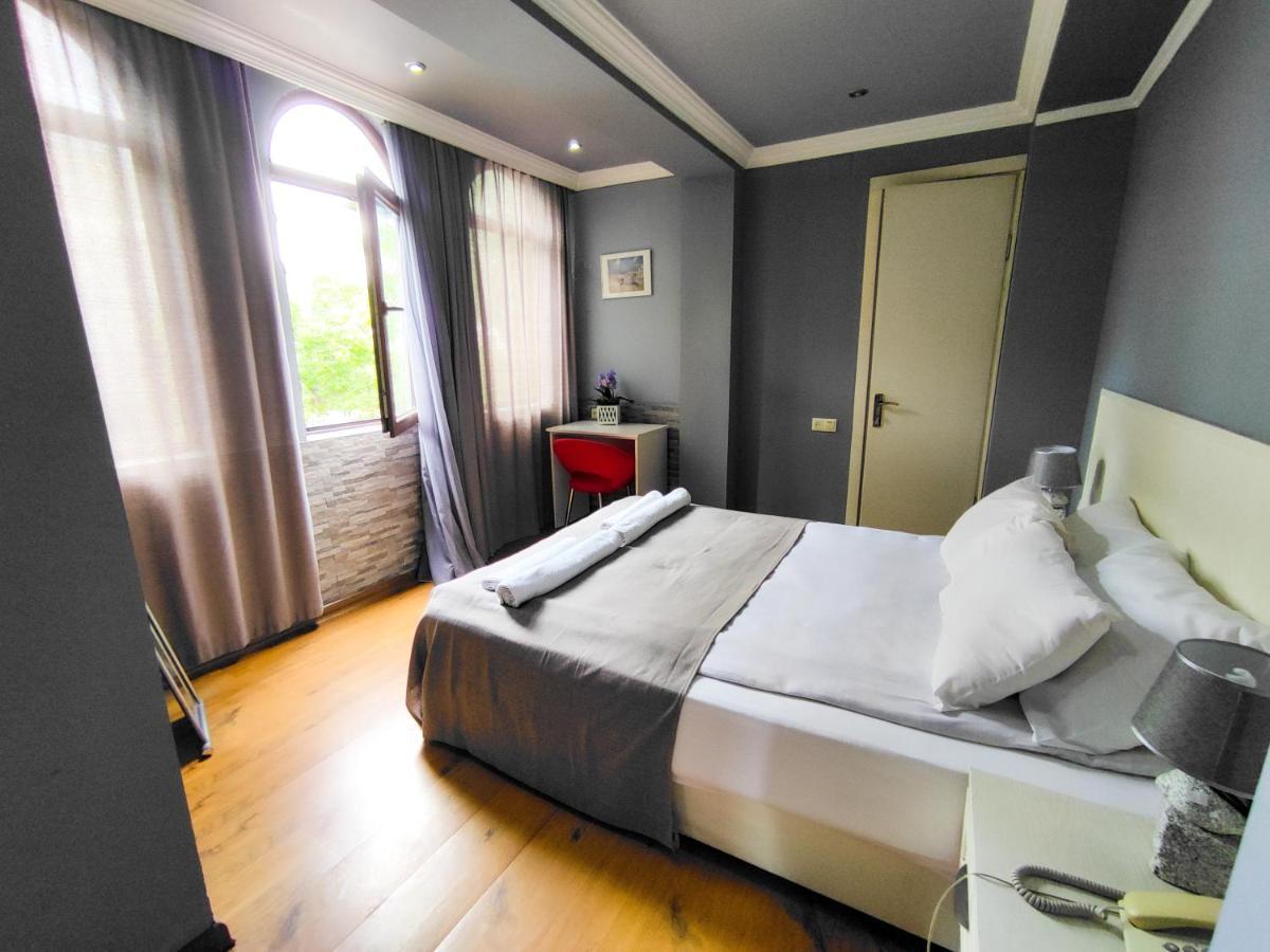 Aparthotel Old City 3* Batumi